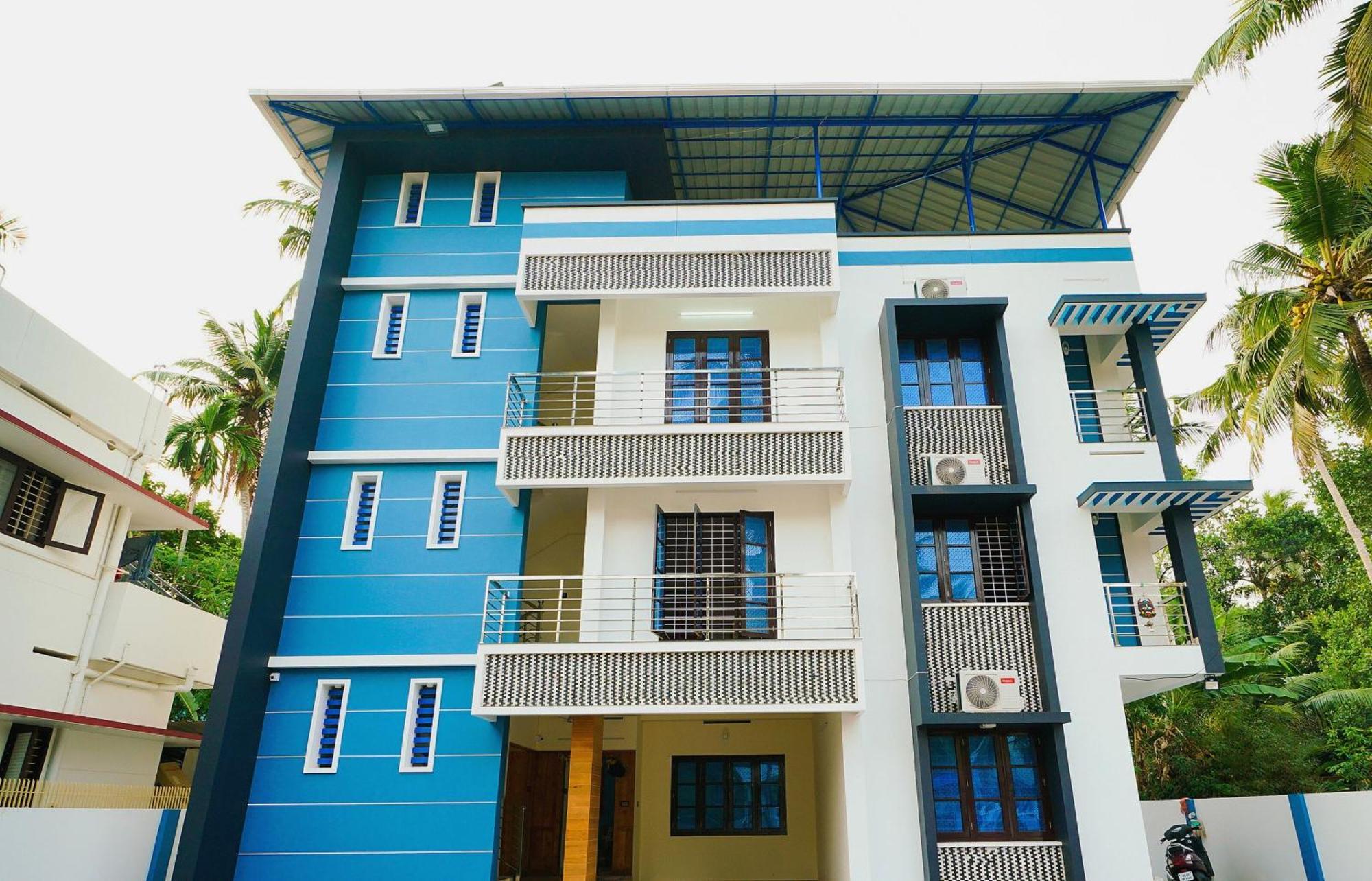 Hotel O Majestic Stays Kazhakuttam Exterior photo