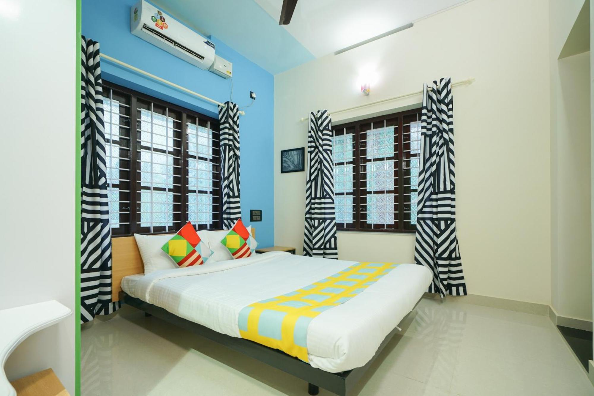 Hotel O Majestic Stays Kazhakuttam Exterior photo