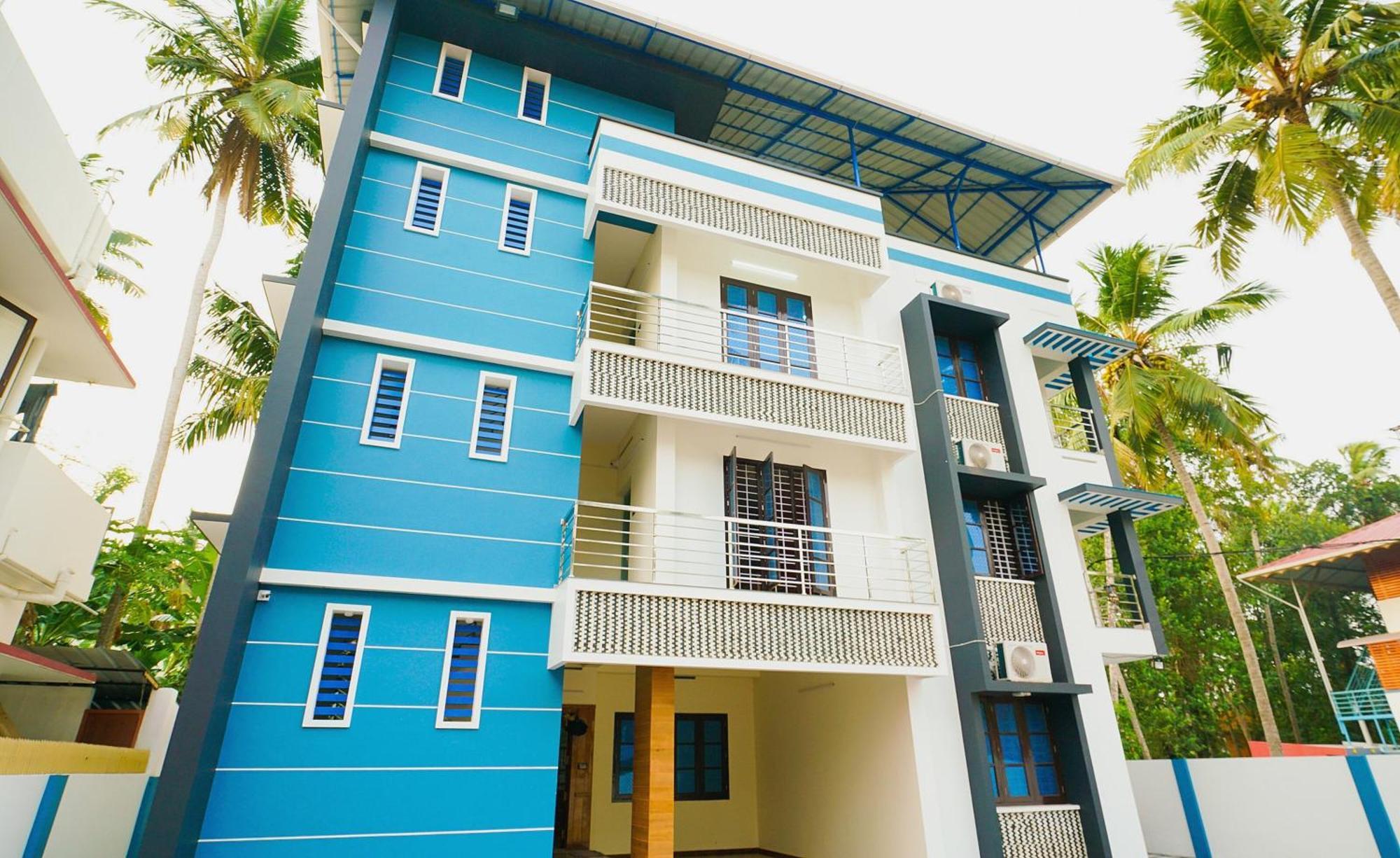 Hotel O Majestic Stays Kazhakuttam Exterior photo
