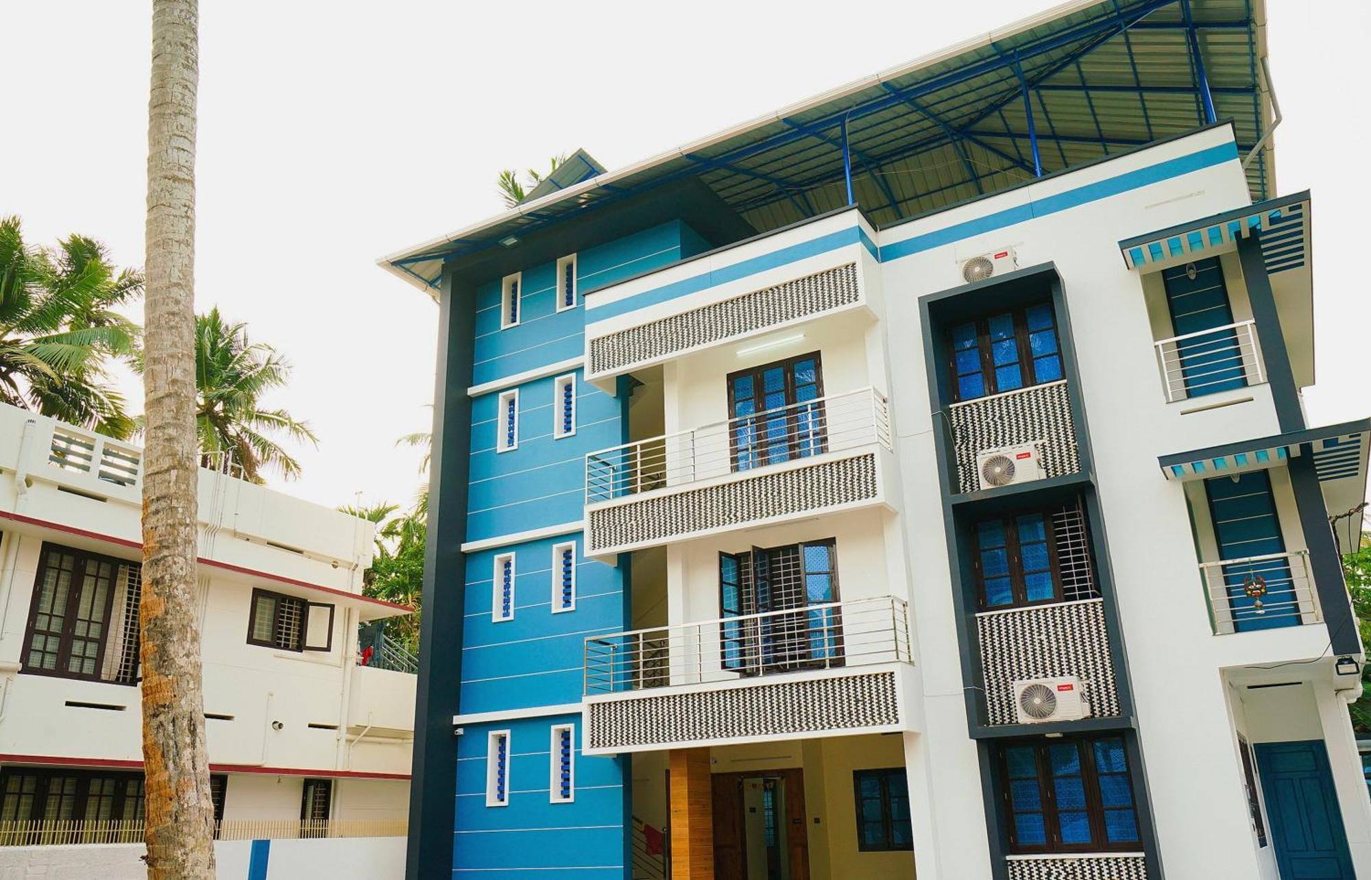Hotel O Majestic Stays Kazhakuttam Exterior photo