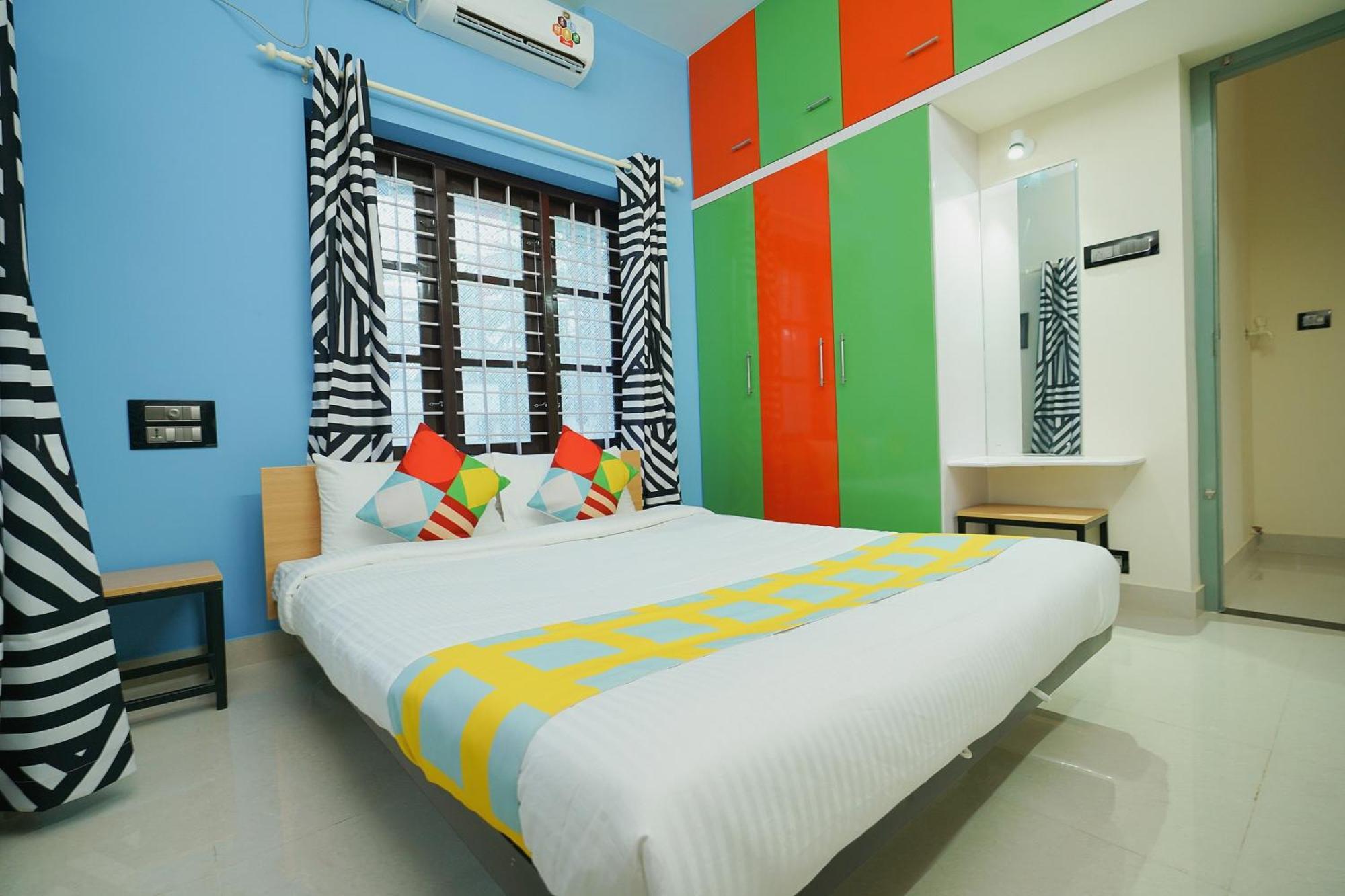 Hotel O Majestic Stays Kazhakuttam Exterior photo